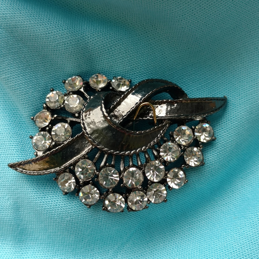 Brooch